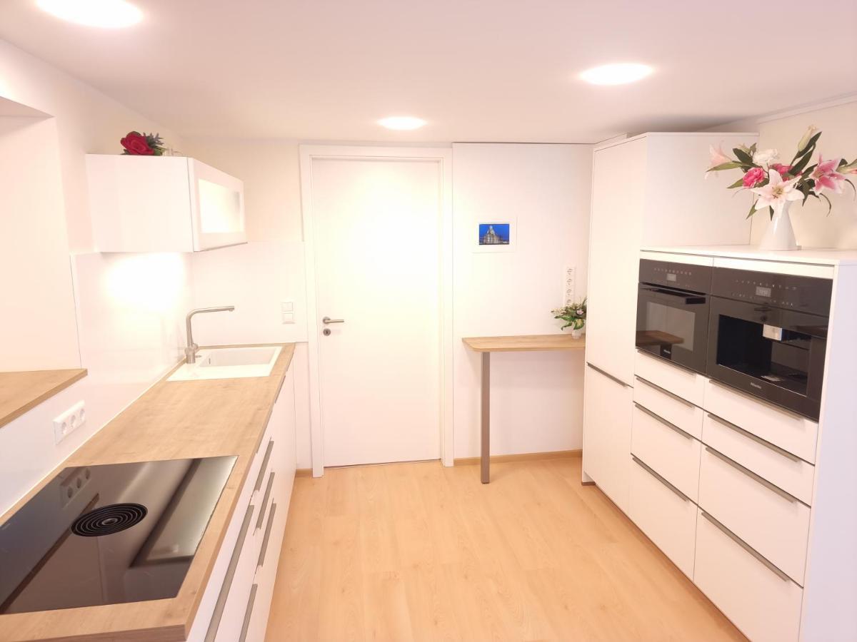 Ferienhaus Liebevoll Renoviertes Haus Mit Großem Garten In *
